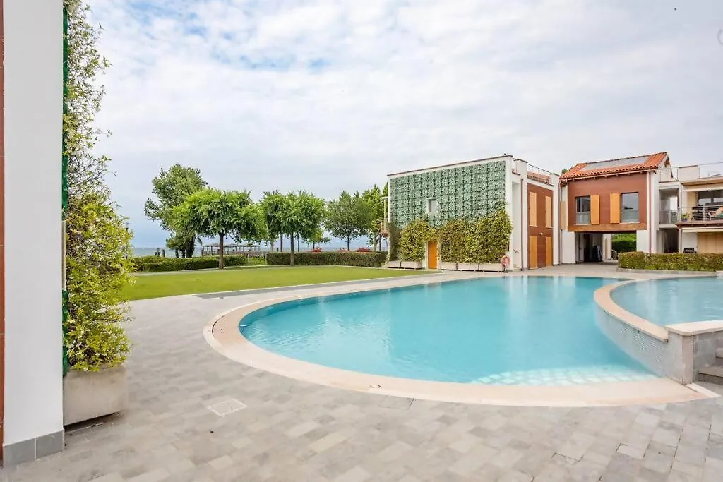 Gardalandluxuryapartment Pool & Free Parking Ronchi  Italy