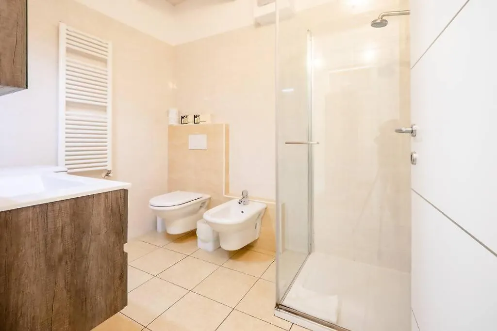 Apartment Gardalandluxuryapartment Pool & Free Parking Ronchi