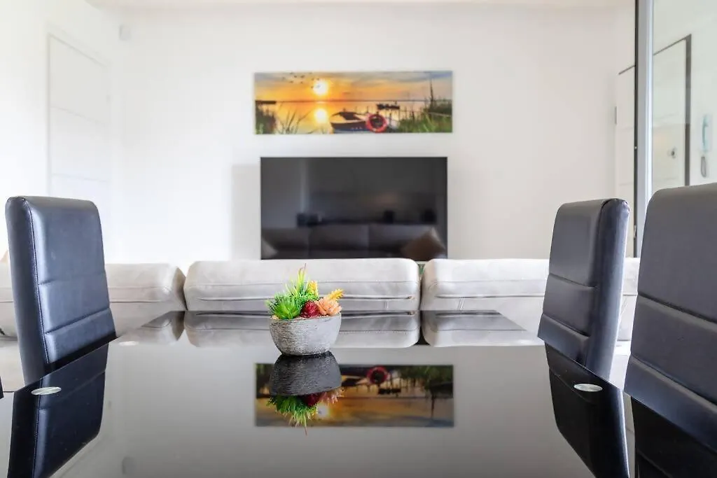 Gardalandluxuryapartment Pool & Free Parking Ronchi  Apartment Ronchi (Veneto)
