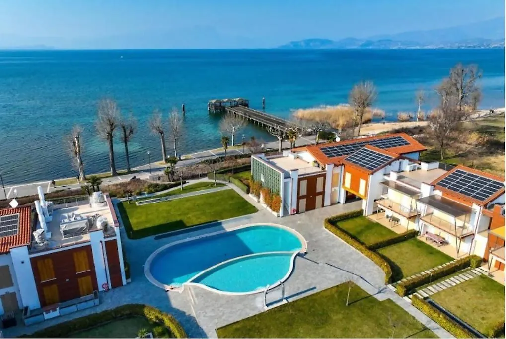 Gardalandluxuryapartment Pool & Free Parking Ronchi  0*, Ronchi (Veneto)